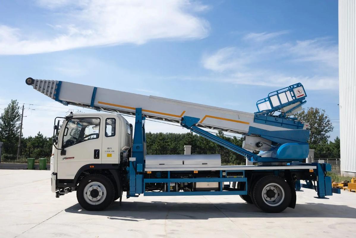 常州武进云梯上料车租赁费用